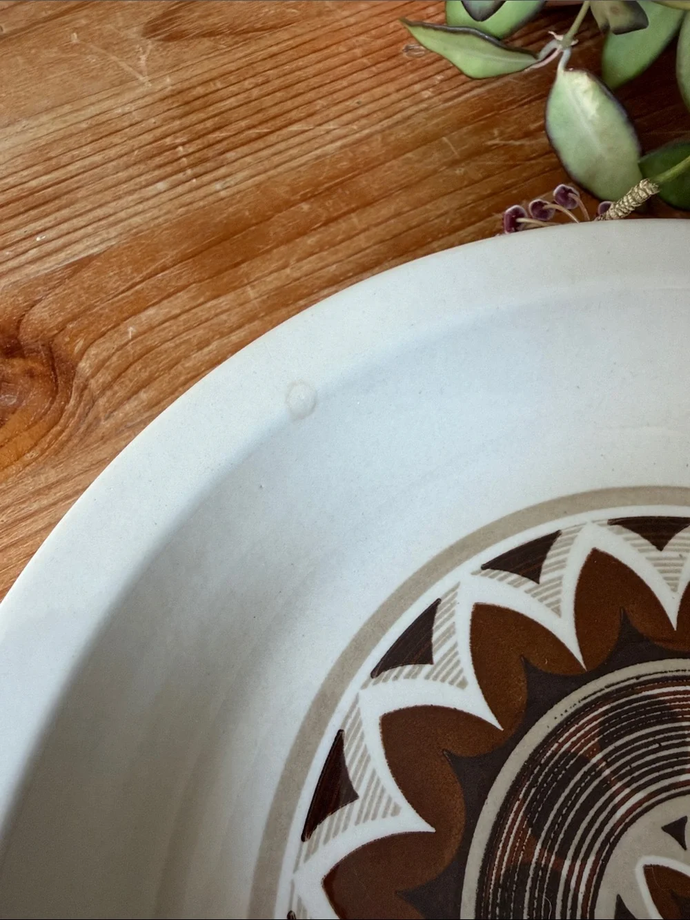 Vintage Aztec Royal China Omegastone Pie Serving Plate